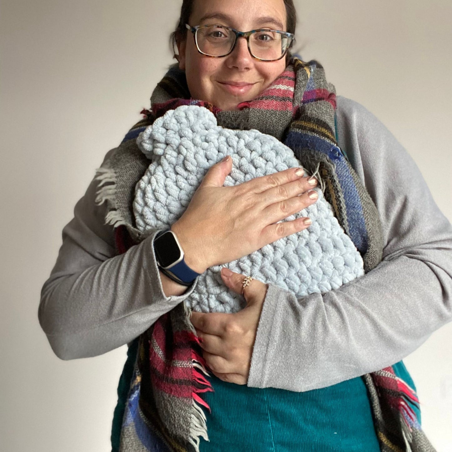 Make it yourself Crochet Kit Super cosy hot water bottle