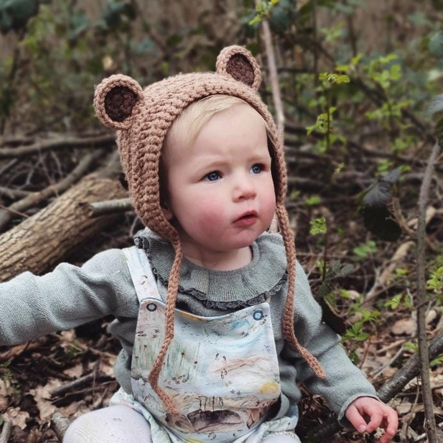 Spring Bear bonnet with ties